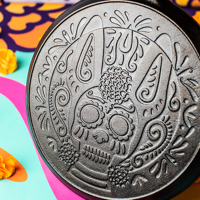 10.5 Inch Seasoned Cast Iron Xolo Sugar Skull Griddle with Deluxe Handle Holder
