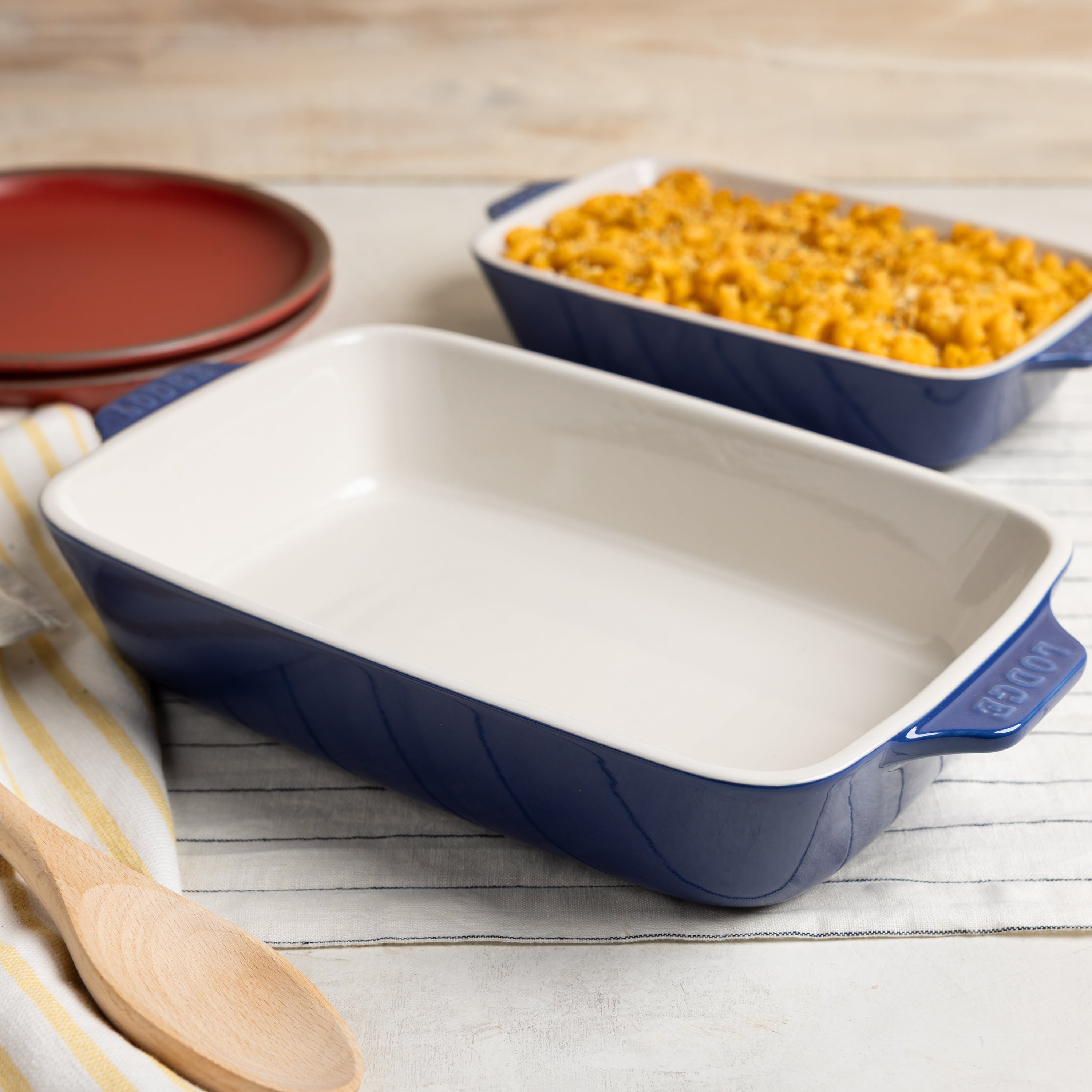 Medium Stoneware Casserole Dish. 11 x 7.5 Inch