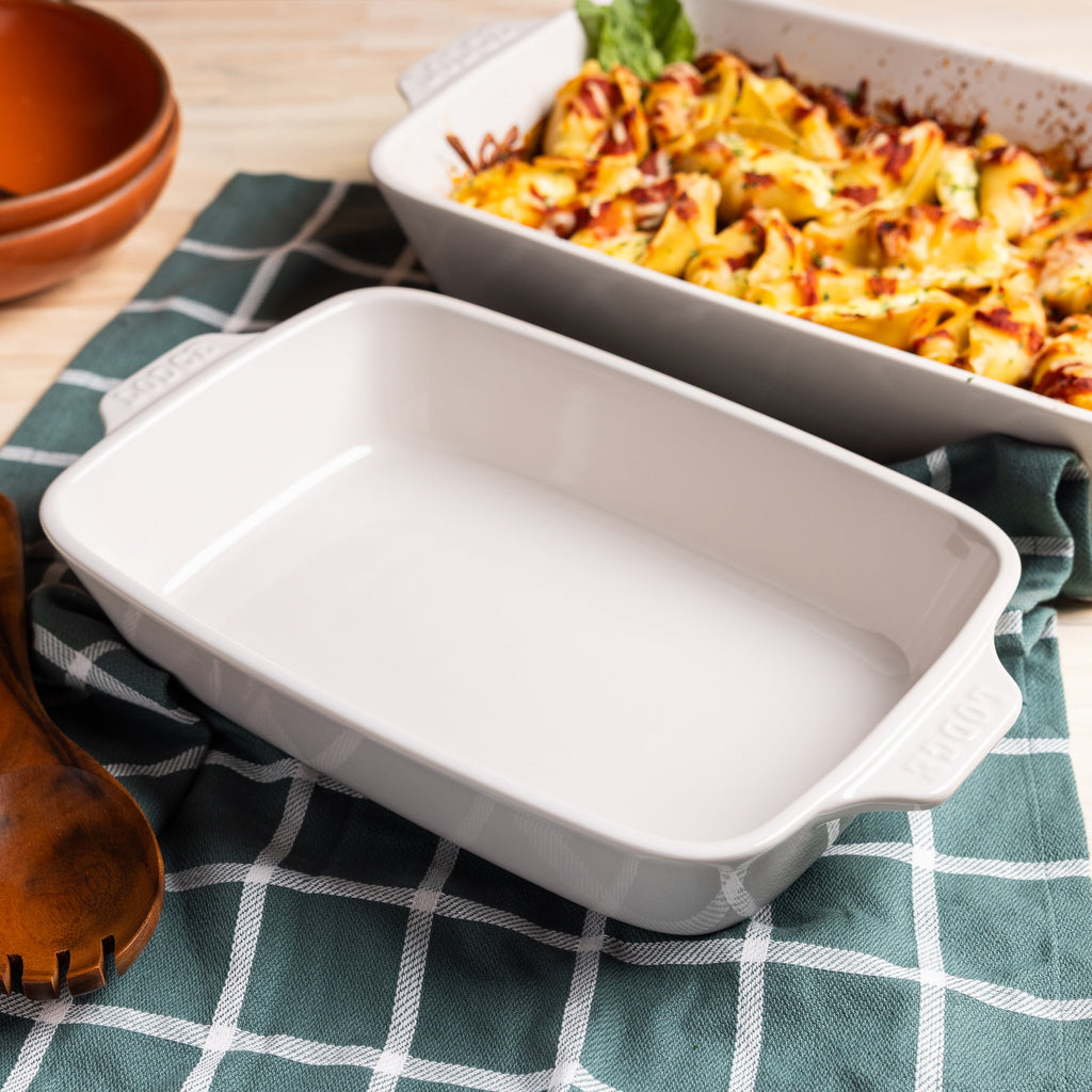 Medium Stoneware Casserole Dish. 11 x 7.5 Inch