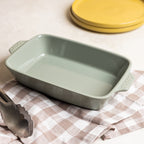 Small Stoneware Casserole Dish. 9 x 6 Inch