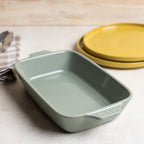 Small Stoneware Casserole Dish. 9 x 6 Inch