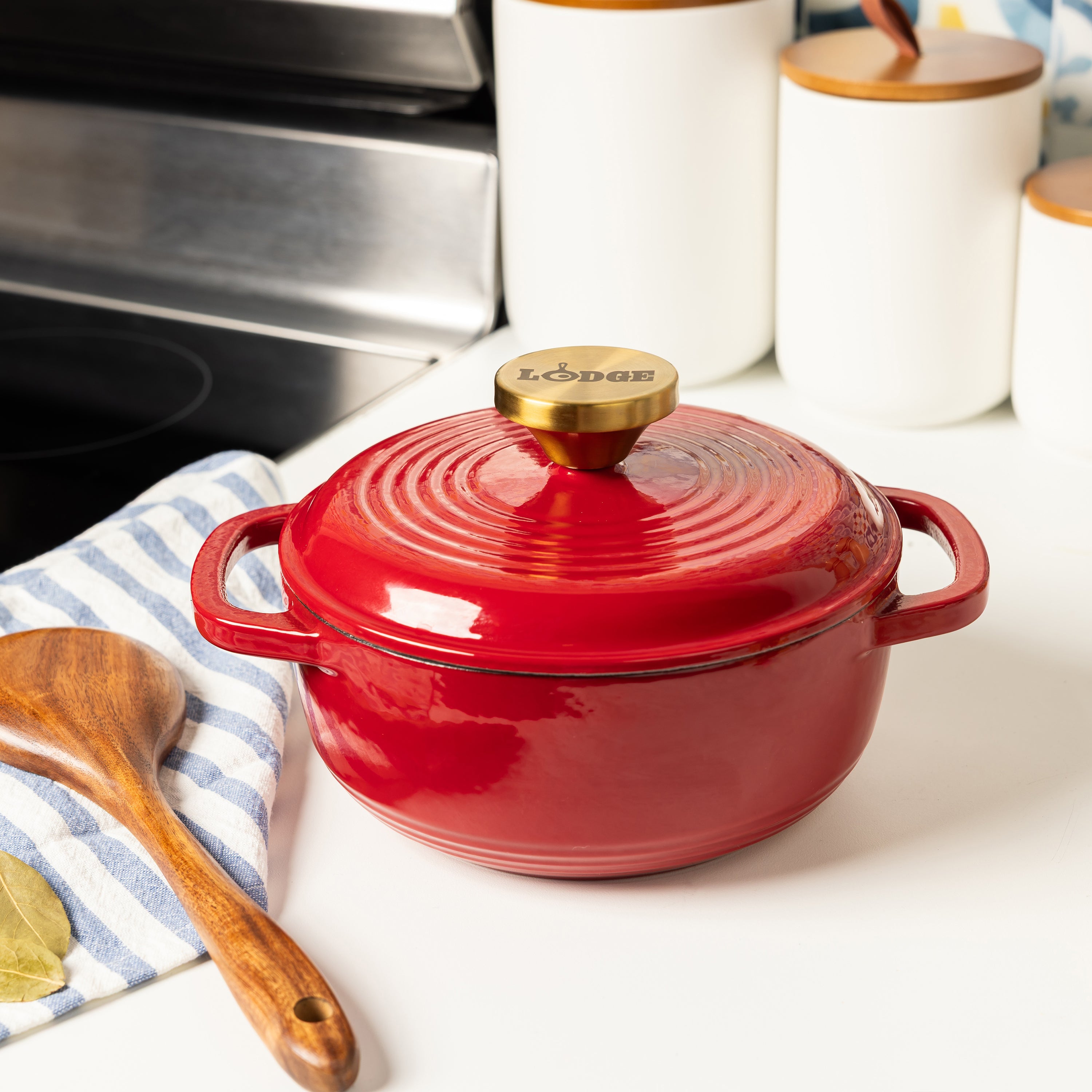 1.5 Quart Essential Enamel Dutch Oven